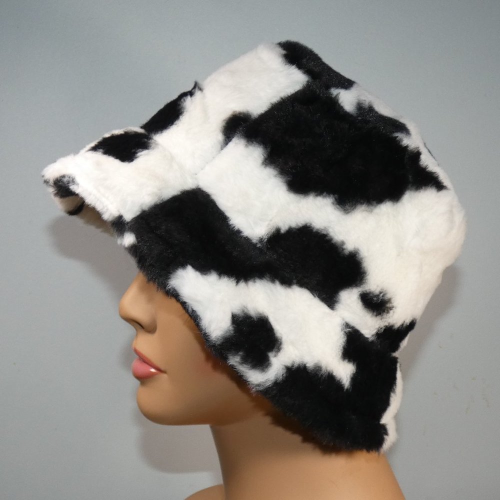 Cute! Stylish SOFT Warm Faux Fur Print Bucket Hat White with Black - Picture 1 of 11